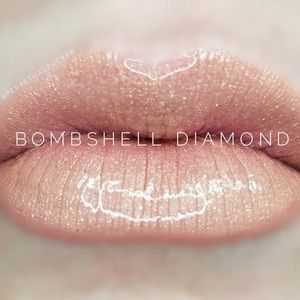 Bombshell diamond lip sense